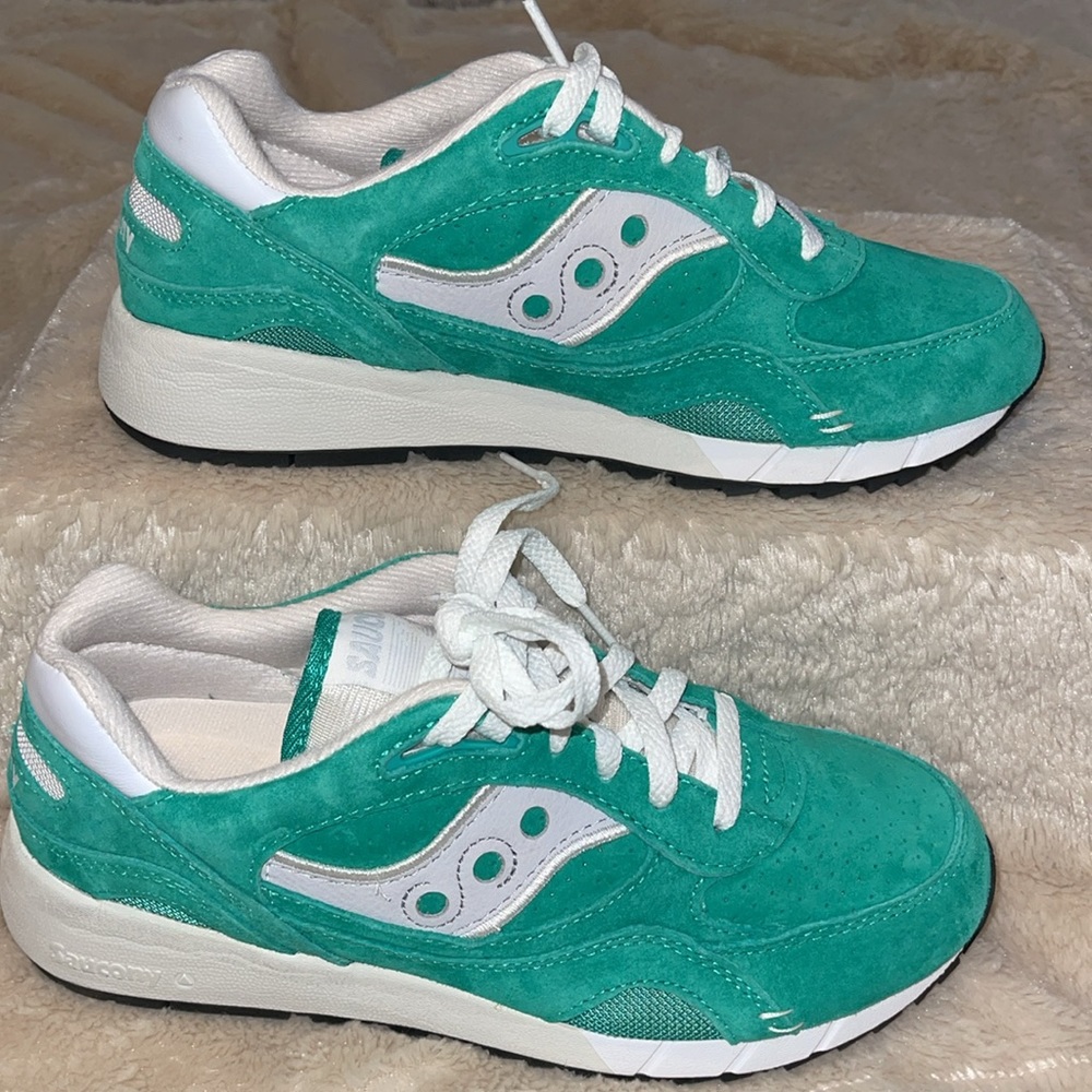 SAUCONY SHADOW 6000 VIBRANT GREEN SUEDE MEN’S SIZE 8.5 Style S70662-2 LIKE NEW